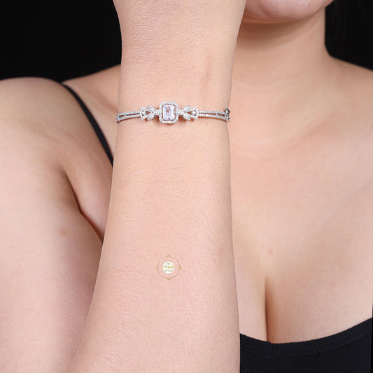 Sparkling Silver Openable Flaky Cuff