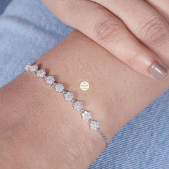 Sparkling Silver Classic Flower Bracelet