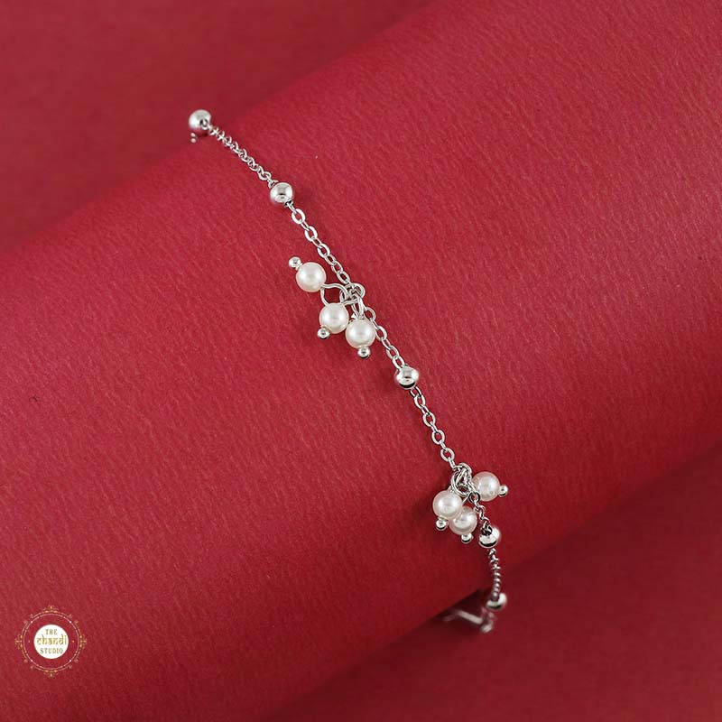 Sparkling Silver Pearl Grace Bracelet