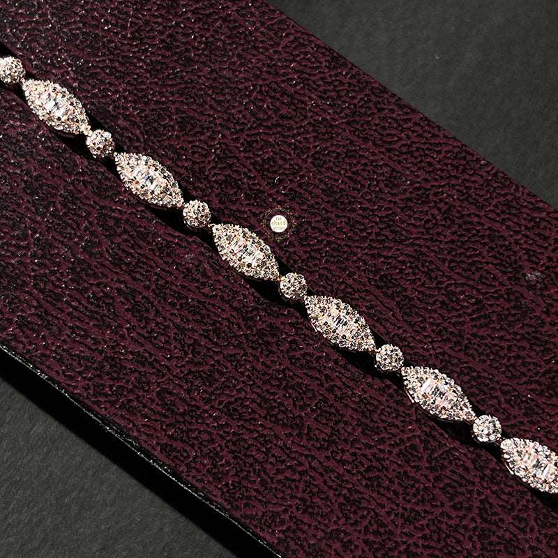 Sparkling Silver Glow Chain Bracelet