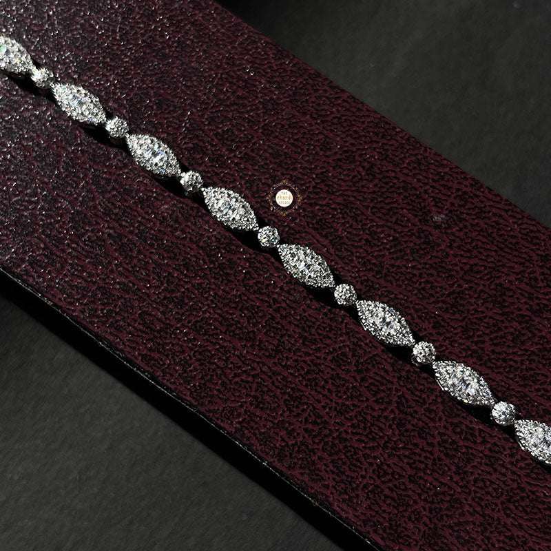 Sparkling Silver Glow Chain Bracelet