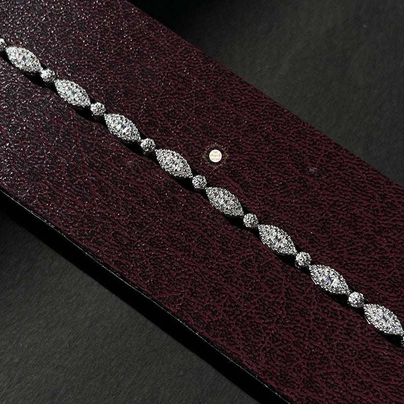 Sparkling Silver Glow Chain Bracelet