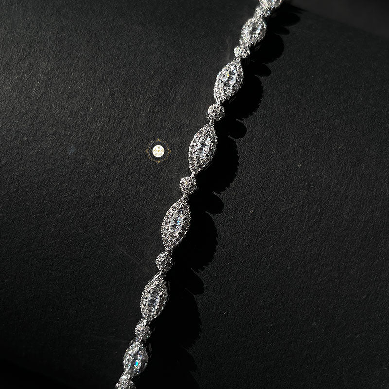 Sparkling Silver Glow Chain Bracelet