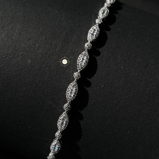Sparkling Silver Glow Chain Bracelet