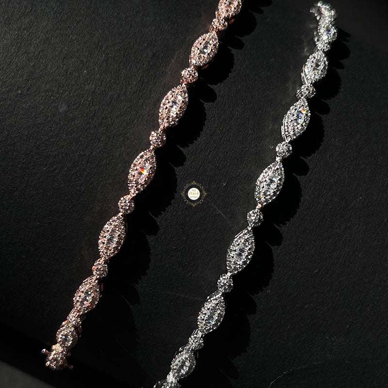 Sparkling Silver Glow Chain Bracelet