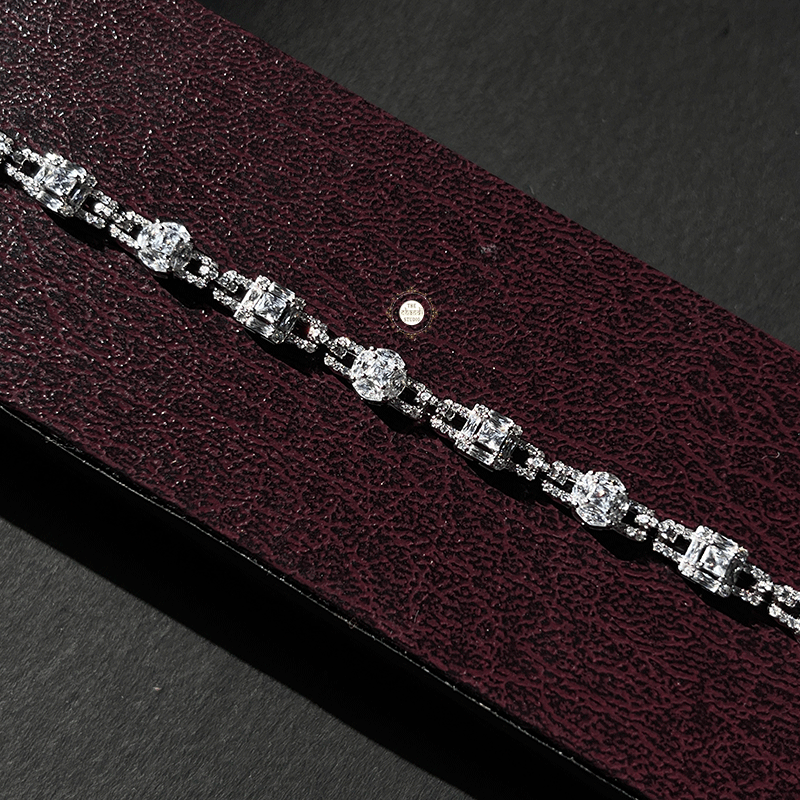 Sparkling Silver Bloom Spark Bracelet