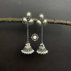 Ruhaniyat Pearl Jhumka