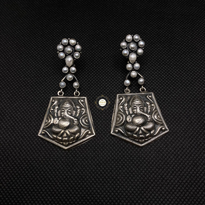 Sterling Silver Lightweight Ganesha Motif Earring