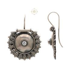 Noor Intricate Timeless Embossed Earring