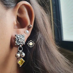 Noor Ghungroo Square Stone Earring