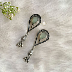 Noor Tilak Ghungroo Earring