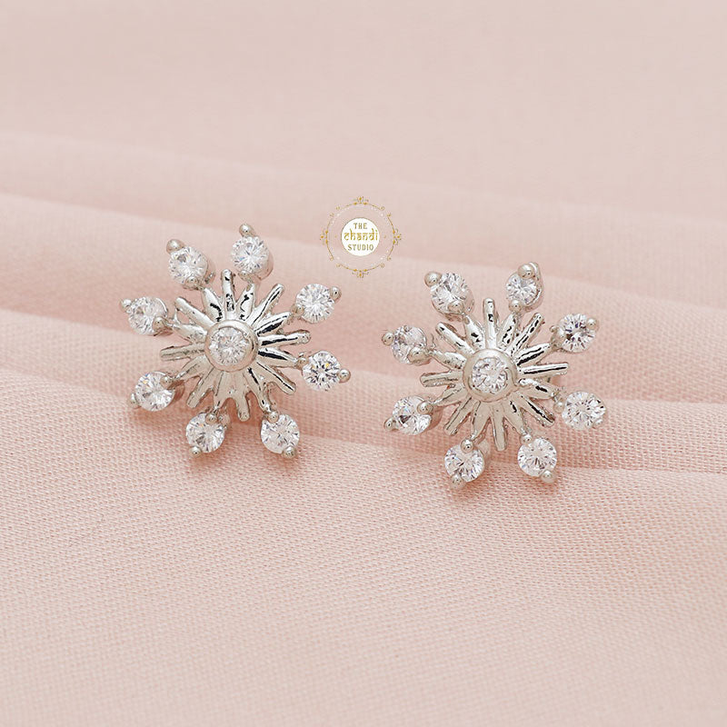 Sparkling Floral Delight Earring