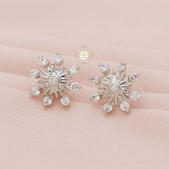 Sparkling Floral Delight Earring