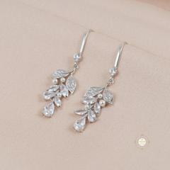 Sparkling Silver Blooming Flower Earring