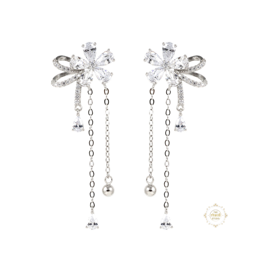 Sparkling Silver Floral Delight Earring