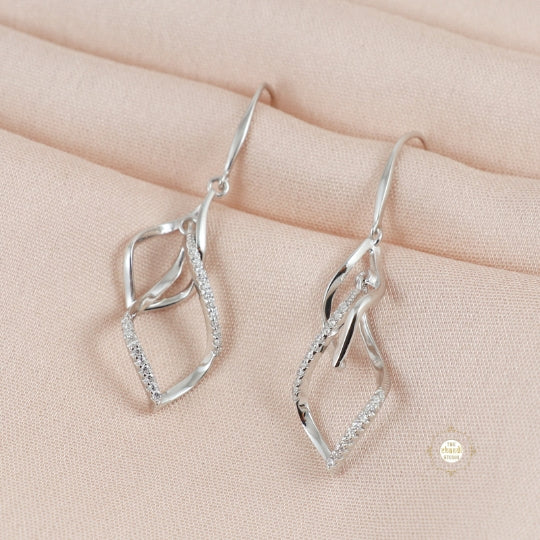 Sparkling Silver Delicate Dangles Earring