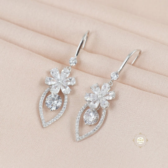 Sparkling Silver Dewdrop Bloom Earring