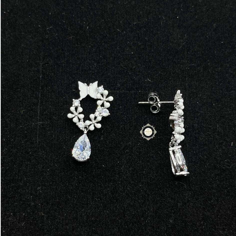Sparkling Silver Pearl Petal Cascade Earring