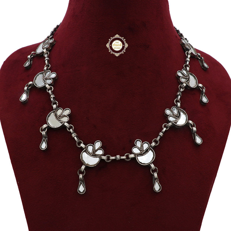 Soulful Sheesha Chand Necklace