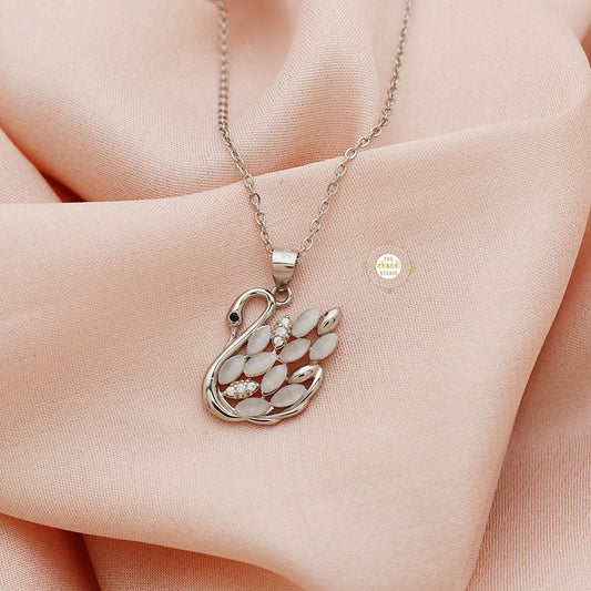 Sparkling Treasure Swan Necklace