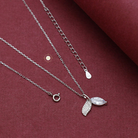 Sparkling Silver Leafy Necklace