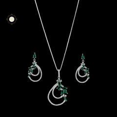 Sparkling Silver Treasure Necklace Set