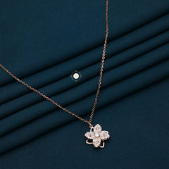 Sparkling Silver Daisy Necklace