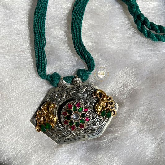 Maharani Shield  Thread Necklace