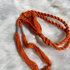 Elegant Bend  Thread Necklace