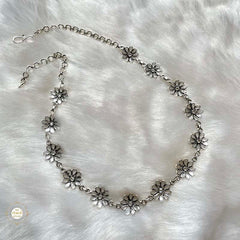 925 Sterling Silver Minimal Floral Necklace