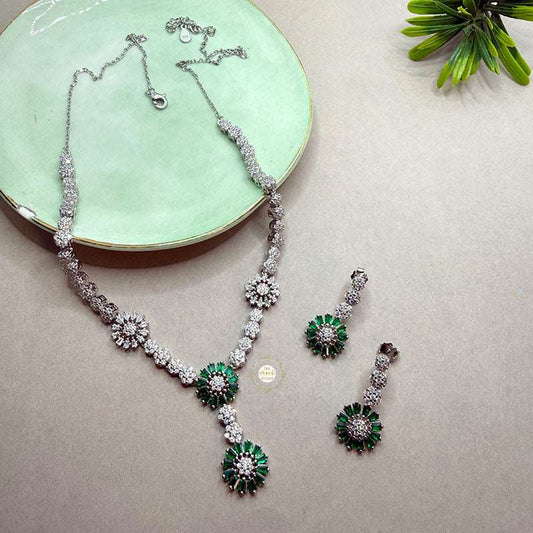 Sparkling Silver Aqua Dew Necklace Set