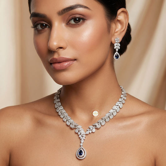 Sparkling Silver Regal Bloom Necklace Set