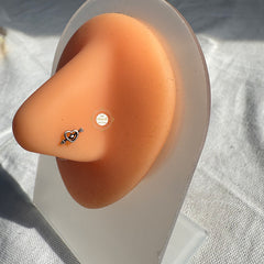 Sparkling Silver Heart Wire Nose Pin